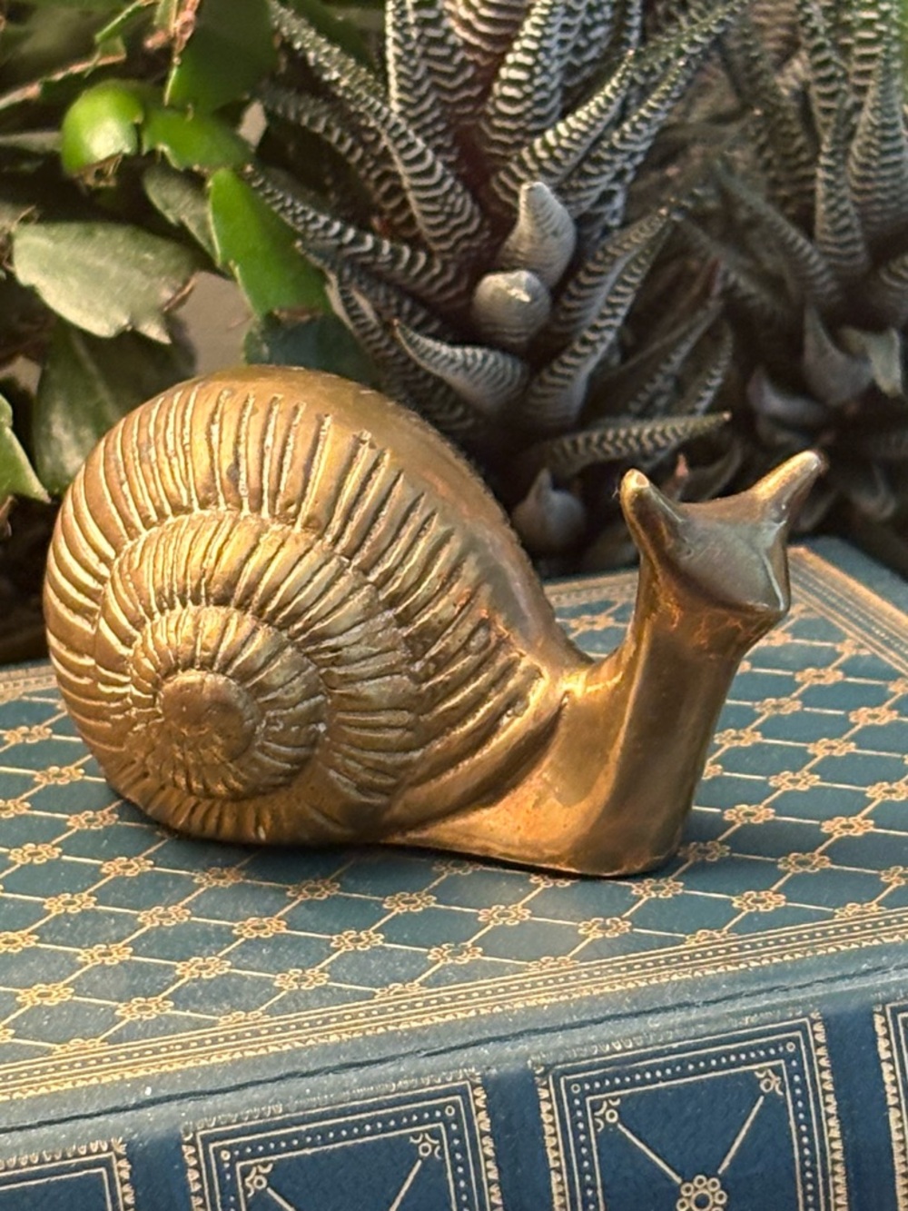 Vintage Solid Brass Snail Figurine /Vintage Decor/Brass Paperweight